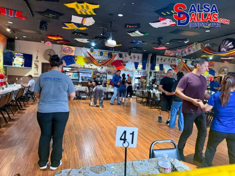 come to beginners salsa class in dallas